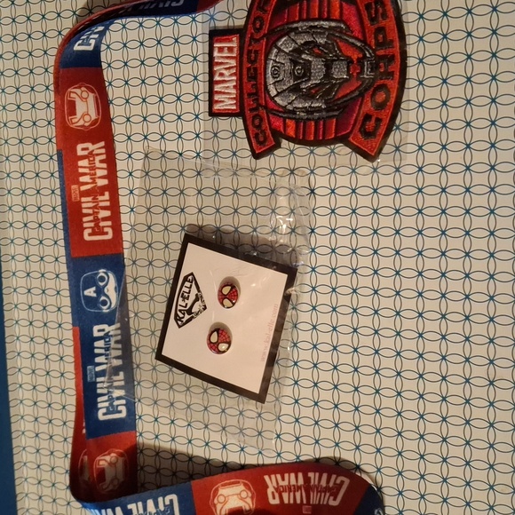 Marvel Other - Marvel Age of Ultron Collector Corps Funko Patch Disney Avengers comic book lot
